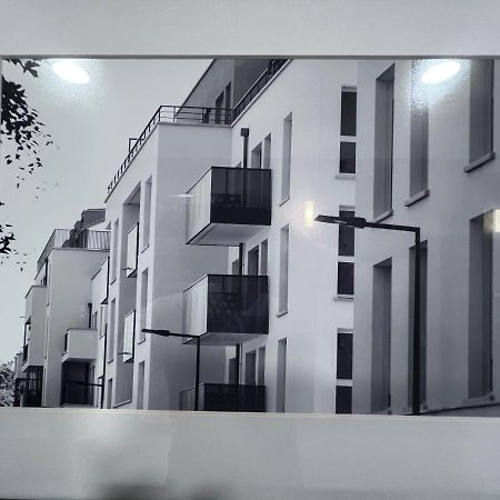 Chambre Individuelle Dans Un Appartement A 37 De Champs Elysees Sartrouville Dış mekan fotoğraf
