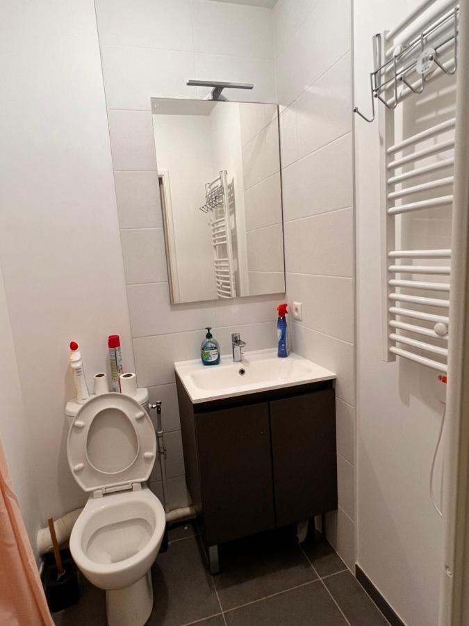 Chambre Individuelle Dans Un Appartement A 37 De Champs Elysees Sartrouville Dış mekan fotoğraf